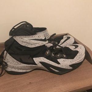 Nike Oreo Lebron Shoes